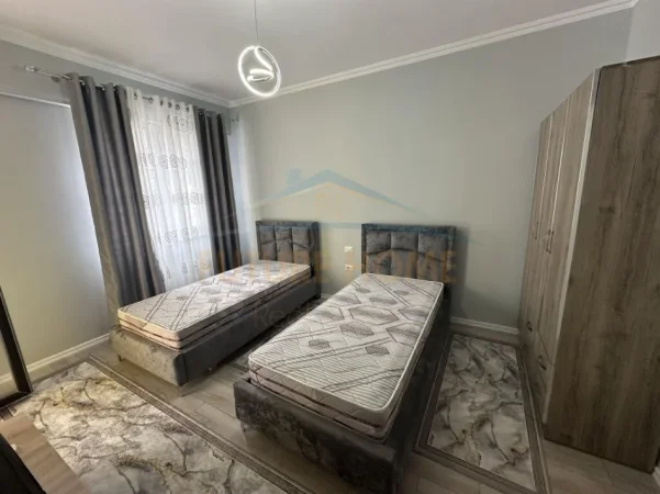 Tirane, jepet me qera apartament 2+1+Ballkon Kati 6, 103 m² 600 € (Grand Galley)