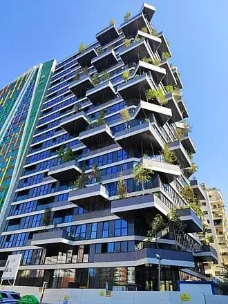 Tirane, jepet me qera zyre Kati 15, 170 m² 4.000 € (Stadiumi Air Albania Vertical)
