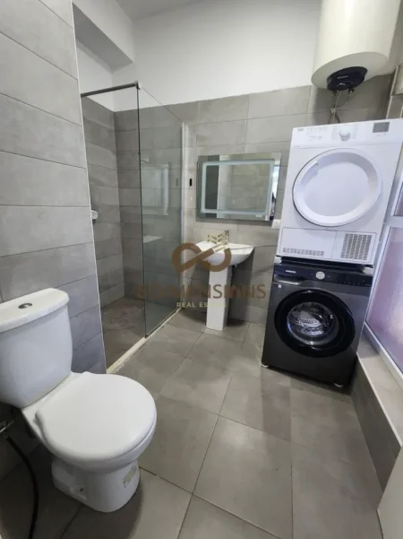 Tirane, shitet garsonier 1+1 Kati 2, 43 m² 81.000 € (ali demi)