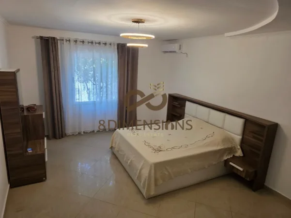 Tirane, jepet me qera shtepi 1+1 Kati 0, 180 m² 500 € (allias)