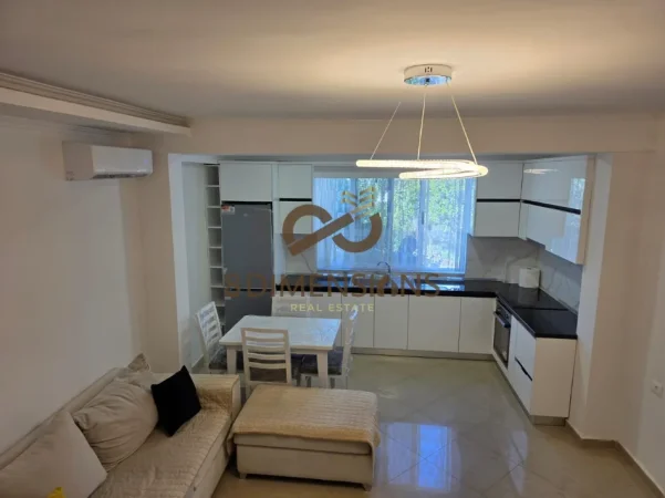 Tirane, jepet me qera shtepi 1+1 Kati 0, 180 m² 500 € (allias)