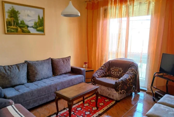Tirane, jepet me qera apartament 1+1 Kati 3, 60 m² 500 € (PRANE BAR OSLO)