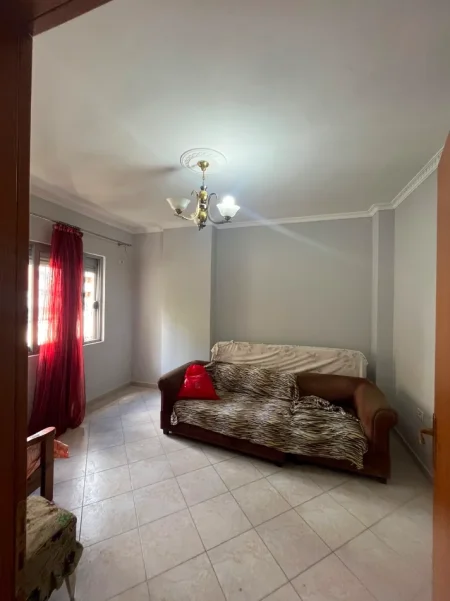 Tirane, shitet apartament 2+1 Kati 1, 92 m² 145.000 € (Unaza e re)