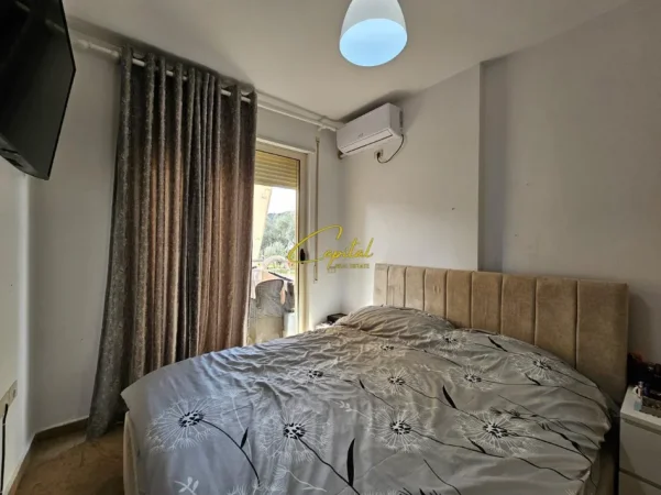 Tirane, jepet me qera apartament 1+1 Kati 3, 45 m² 450 € (LIQENI I THATE)