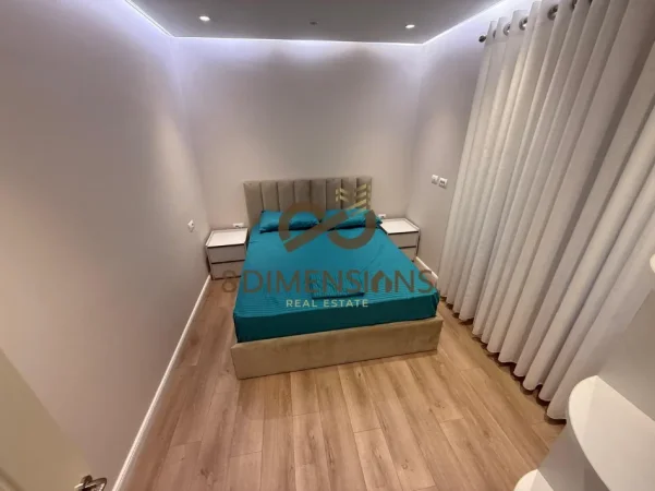 Tirane, jepet me qera apartament 1+1+Ballkon Kati 3, 67 m² 650 € (kinostudio)
