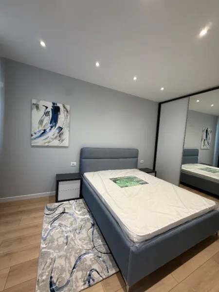 Tirane, shitet apartament 1+1+Ballkon Kati 9, 189.000 € (Myslym Shyr)
