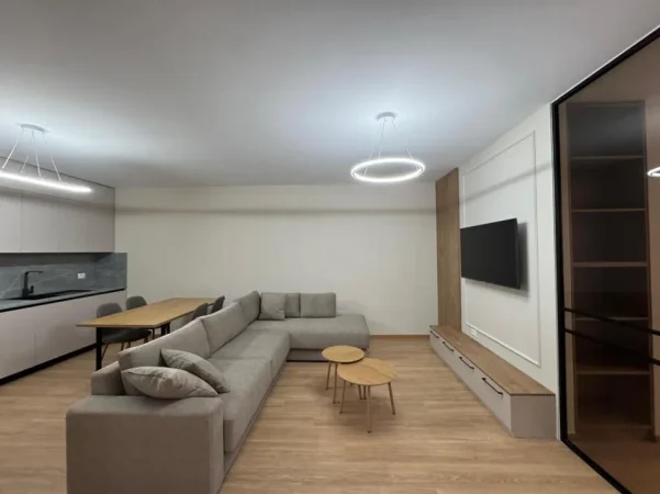 Tirane, jepet me qera apartament 1+1 Kati 1, 93 m² 750 € (kopshti Botanik)