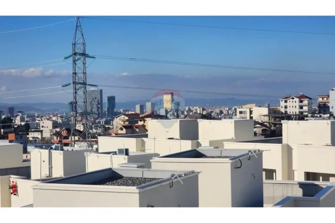 Tirane, shitet Vile , 202 m² 385.000 € (Sanatorium)