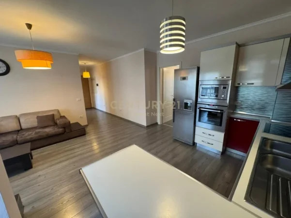Tirane, jepet me qera apartament 2+1 Kati 5, 88 m² 1.000 € (Rruga e Kosovareve)