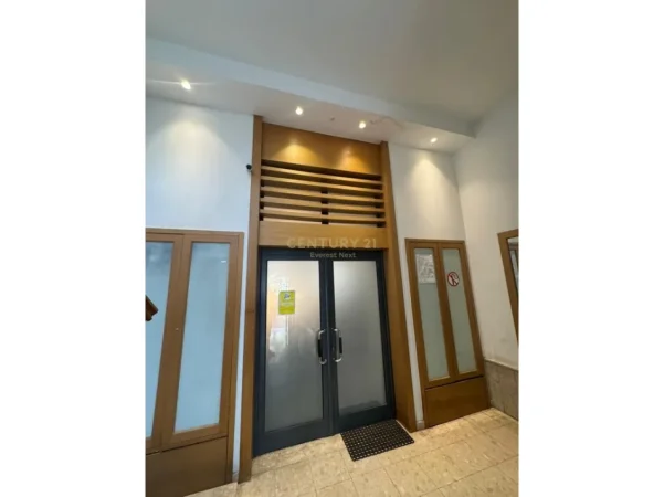 Tirane, jepet me qera apartament 2+1 Kati 5, 88 m² 1.000 € (Rruga e Kosovareve)