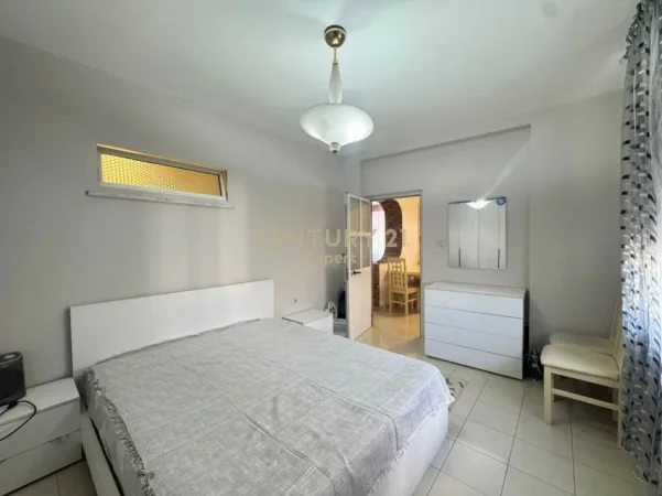 Tirane, jepet me qera apartament 2+1 Kati 3, 90 m² 600 € (Zog Zi)