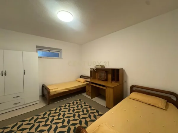 Tirane, jepet me qera apartament 2+1 Kati 3, 90 m² 600 € (Zog Zi)