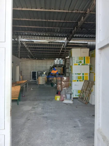Tirane, jepet me qera ambjent biznesi Kati 0, 500 m² 21.097 € 