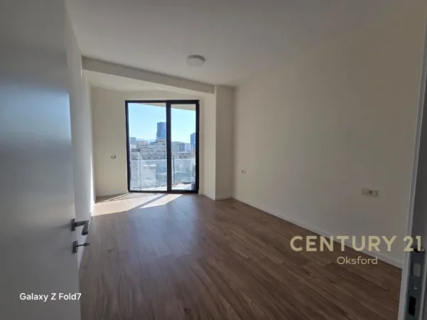 Tirane, jepet me qera zyre Kati 7, 75 m² 700 € (Mine Peza)