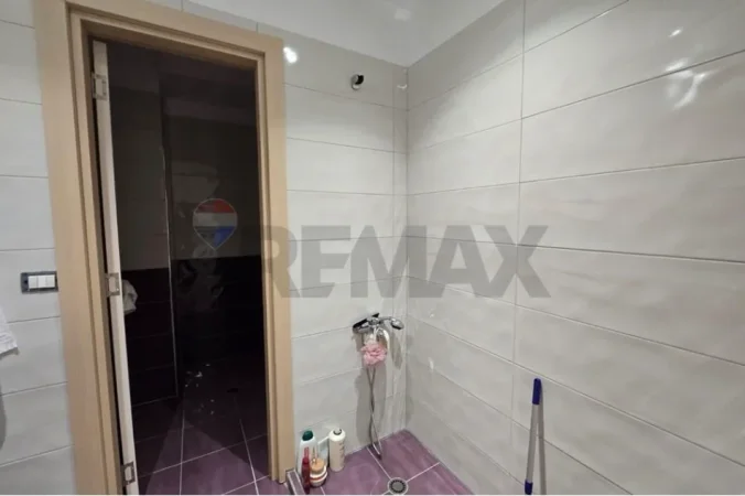 Tirane, shitet apartament , 121 m² 265.000 € 