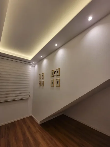 Tirane, jepet me qera apartament 1+1 Kati 1, 60 m² 550 € (RRUGA E DURRESIT)