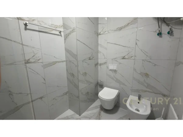 Tirane, jepet me qera apartament 2+1 Kati 3, 100 m² 650 € (Don Bosko)