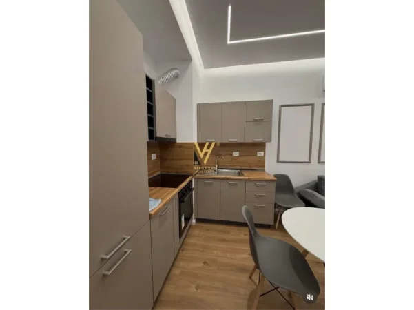 jepet me qera apartament 1+1+Ballkon Kati 4, 60 m² 440 € (KADIU ALI DEM)