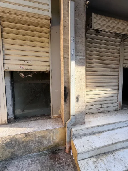 Tirane, shitet ambjent biznesi Kati 0, 97 m² (Rruga Shyqyri Ishmi)