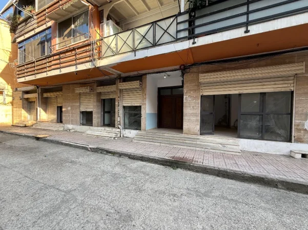Tirane, shitet ambjent biznesi Kati 0, 97 m² (Rruga Shyqyri Ishmi)