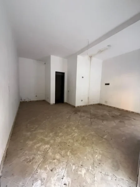 Tirane, shitet ambjent biznesi Kati 0, 97 m² (Rruga Shyqyri Ishmi)