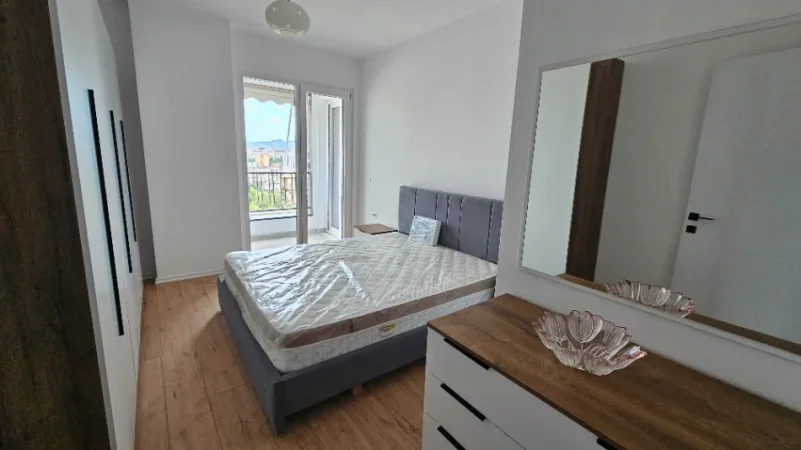 Tirane, jepet me qera nga Pronari, pa-komision apartament 1+1 Kati 9, 70 m² 480 €