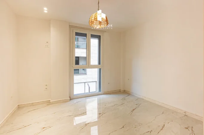 Me Qera: Zyrë Luxury. 2+1+2wc +1 P. Parkimi - 93m² - Kt.1 (Liqeni Thate - Radisson)🔥Buzë Rruge | Super mundësi✨️ 1250€/Muaj 💶💶
