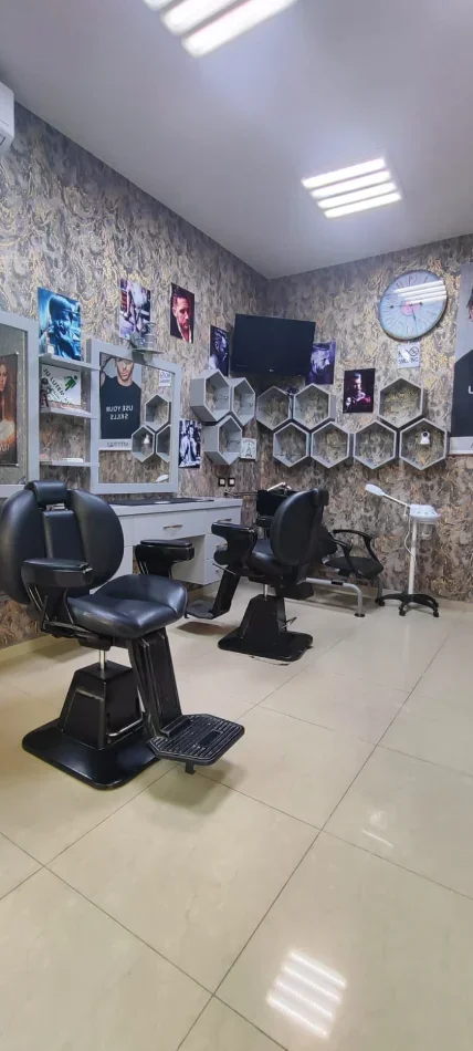 Tirane, jepet me qera ambjent biznesi , 500 € 