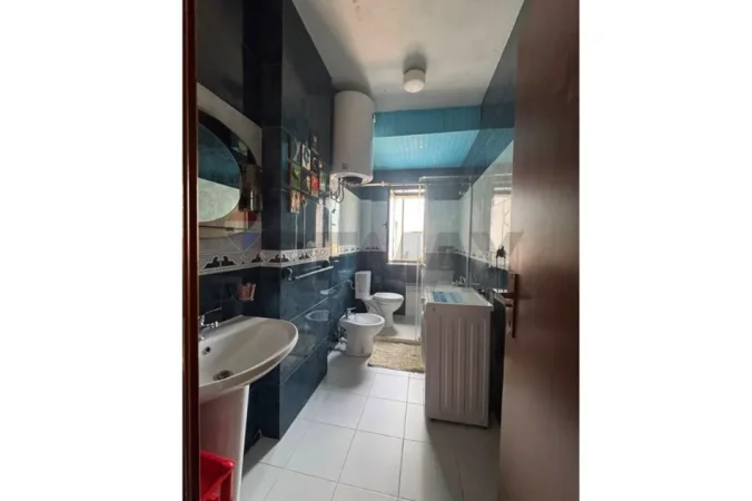 Tirane, jepet me qera apartament Kati 3, 67 m² 700 € 