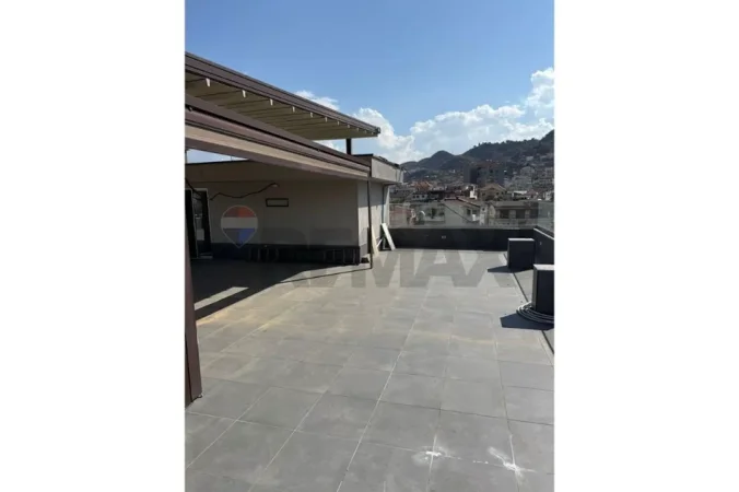 Tirane, jepet me qera apartament , 135 m² 750 € 