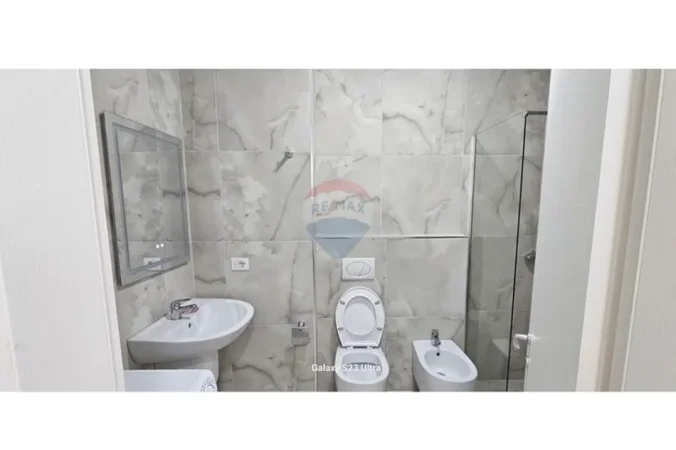 Tirane, jepet me qera apartament , 106 m² 730 € (Rr.Teodor Keko)
