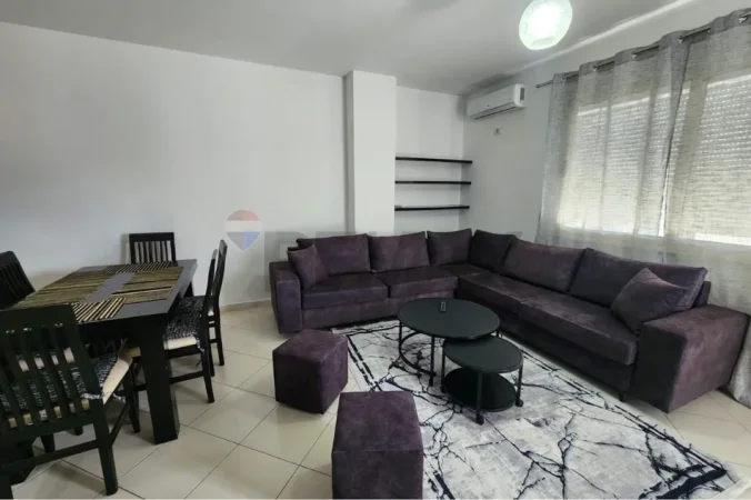 Tirane, jepet me qera apartament , 70 m² 550 € 