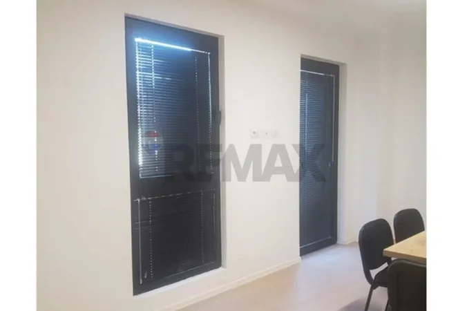 Tirane, jepet me qera , 124 m² 1.000 € 