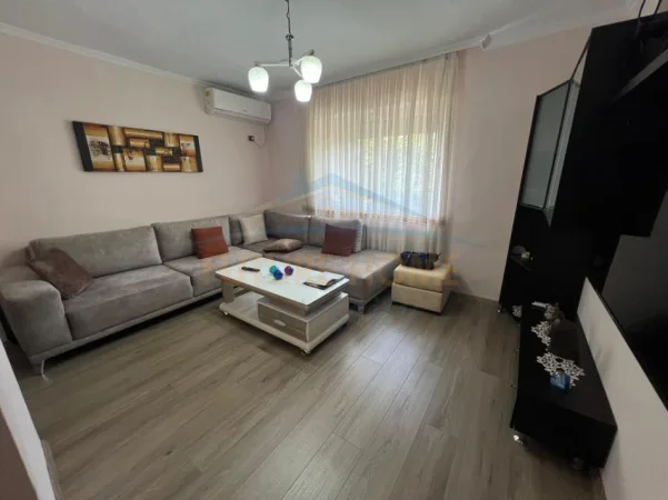 Tirane, shitet apartament 2+1, Kati 3, 73 m² 165.000 € (Ali Demi)  Prane Fushes