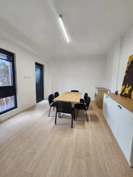 ✨️Me Qira Ultra Zyrë 124m² (📍Garden Building )  ndarë në 3 ambiente pune KATI 7 (Pamje Panoramike) 1000€/Muaj 💥💥