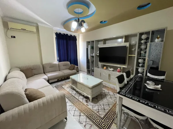 Tirane, jepet me qera apartament 2+1+Ballkon Kati 6, 80 m² 500 € (Bulevardi Migjeni)