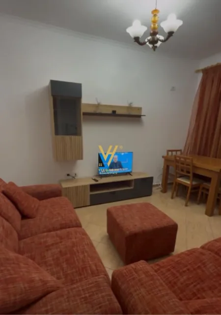 Tirane, jepet me qera apartament 1+1+Ballkon Kati 2, 55 m² 420 € (KMY)