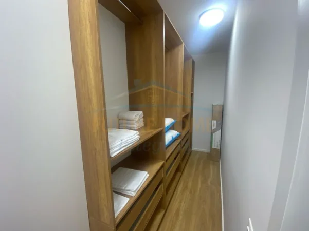 Tirane, jepet me qera apartament 1+1+Ballkon Kati 2, 80 m² 500 € (Ali Demi)