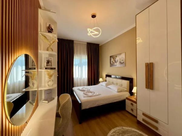 Tirane, jepet me qera apartament 1+1+Ballkon Kati 4, 70 m² 800 € (Kopishti Botanik)