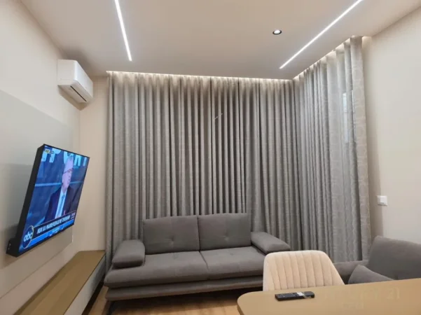 Tirane, shes apartament 1+1 Kati 4, 60 m² (Ish Blloku)