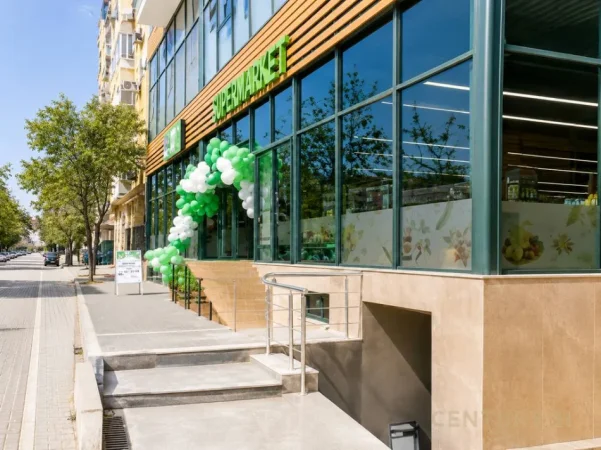 Tirane, shes ambjent biznesi Kati 1, 190 m² 220.000 € 