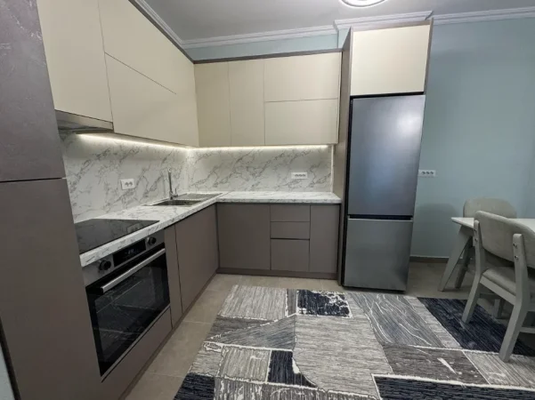 Tirane, jepet me qera apartament 2+1+Ballkon Kati 6, 100 m² 750 € (Bulevardi i Ri)