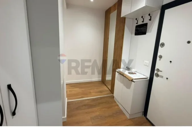 Tirane, jap me qera apartament 1+1 Kati 1, 53 m² 650 € (Komuna e Parisit)