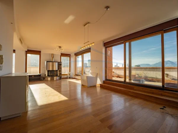Tirane, jepet me qera ambjent biznesi Kati 11, 326 m² 4.500 € (Rruga e Elbasanit)