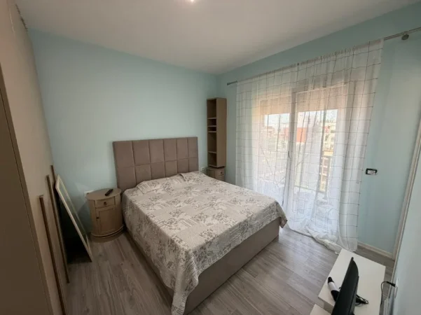Tirane, jepet me qera apartament 2+1 Kati 8, (rruga e dibres)