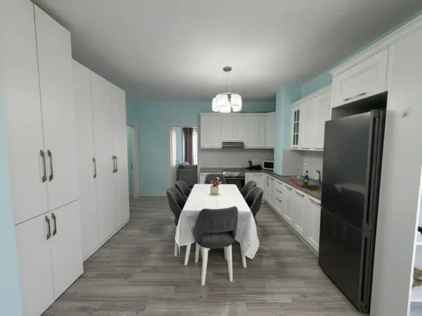 Tirane, jepet me qera apartament 2+1 Kati 8, (rruga e dibres)