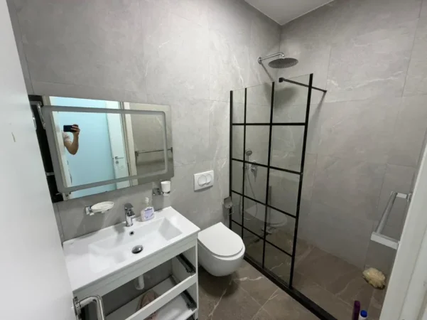 Tirane, jepet me qera apartament 2+1 Kati 8, (rruga e dibres)