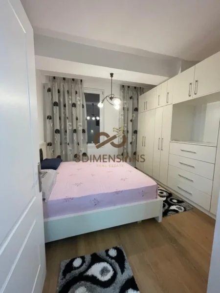 Tirane, shitet apartament 1+1+Ballkon Kati 4, 48 m² 120.000 € (xhamllik)
