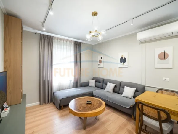 Tirane, shes apartament 2+1+Ballkon Kati 3, 70 m² 220.000 € (Rruga Hoxha Tahsim)
