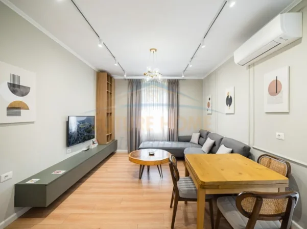 Tirane, shes apartament 2+1+Ballkon Kati 3, 70 m² 220.000 € (Rruga Hoxha Tahsim)